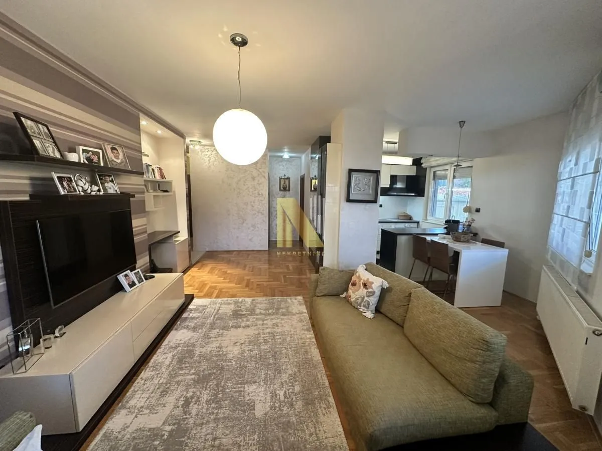 Prodaja, trosoban stan, 67m², Grbavica, Novi Sad Sve Podlokacije