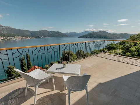 Sale, house, 236m², Njivice, Herceg Novi - image 9