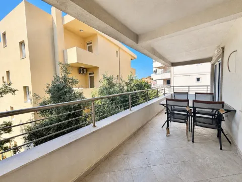 Rent, two bedroom apartment, 105m², Petrovac, Budva - image 6