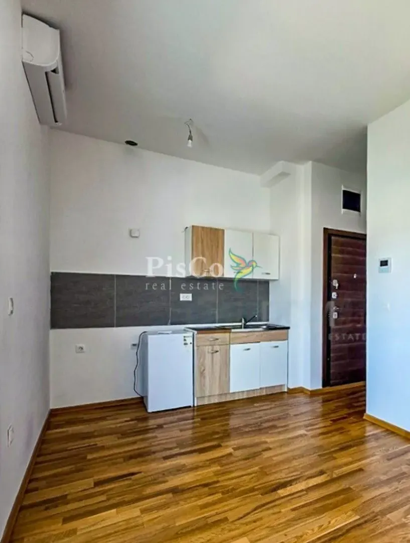 Izdavanje, poslovni prostor, 22m², Preko Morače, Podgorica