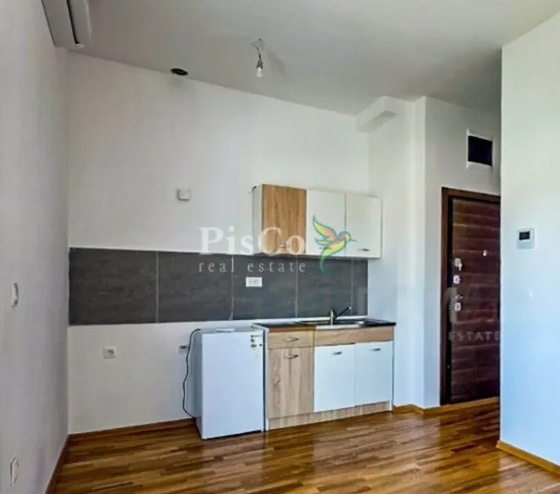 Izdavanje, poslovni prostor, 22m², Preko Morače, Podgorica