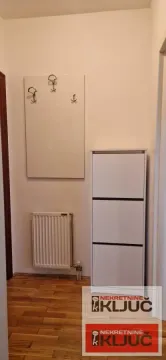 Izdavanje, garsonjera, 29m², Bulevar Oslobodjenja, Novi Sad Sve Podlokacije - image 3