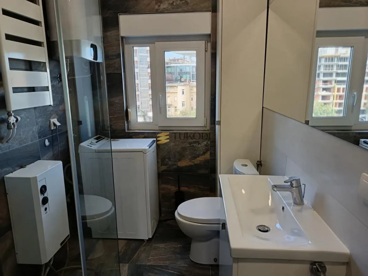 Izdavanje, trosoban stan, 66m², Slavija, Vračar Sve Podlokacije