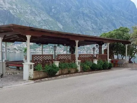 Prodaja, kuća, 420m², Prčanj, Kotor - image 7