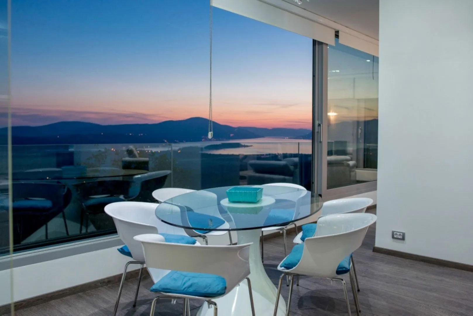Sale, house, 310m², Kavač, Kotor