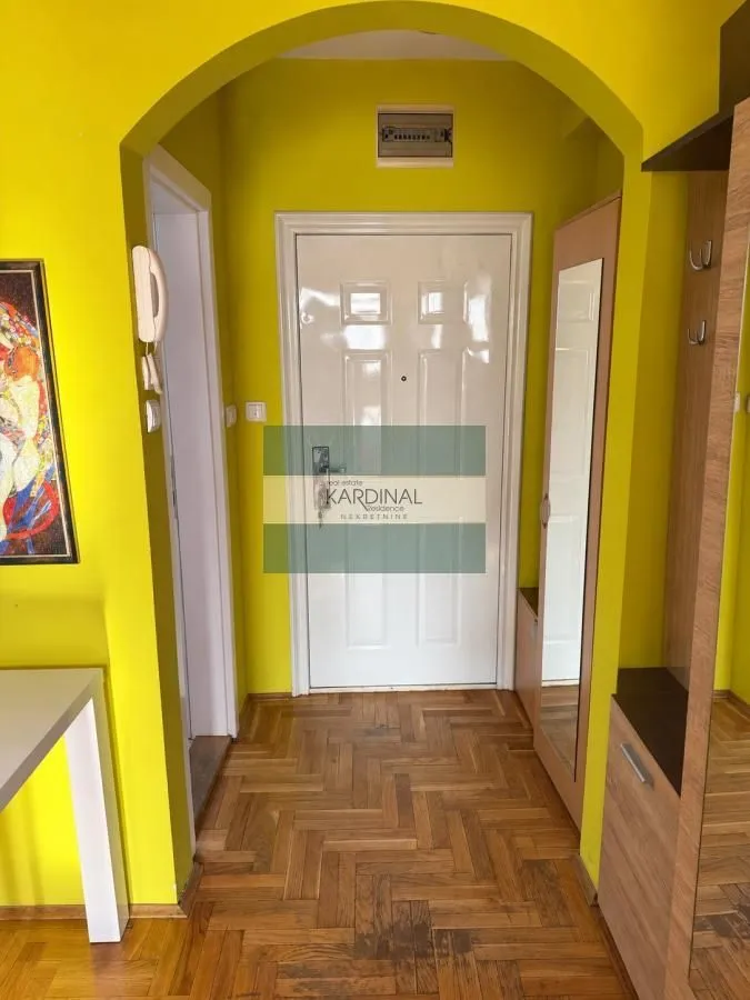 Prodaja, jednosoban stan, 39m², Detelinara, Novi Sad Sve Podlokacije