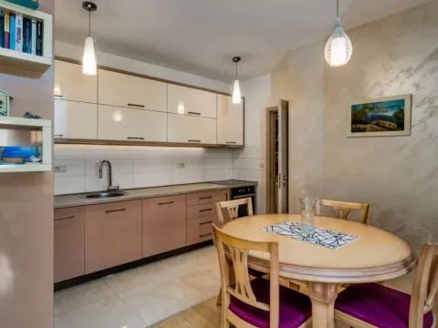 Sale, two bedroom apartment, 72m², City Kvart, Podgorica - image 4