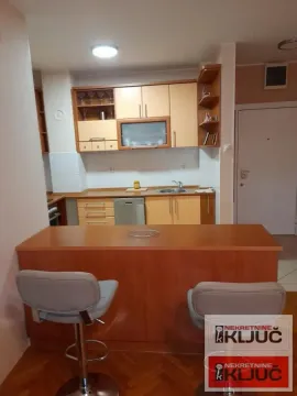 Prodaja, jednosoban stan, 43m², Grbavica, Novi Sad Sve Podlokacije - image 2