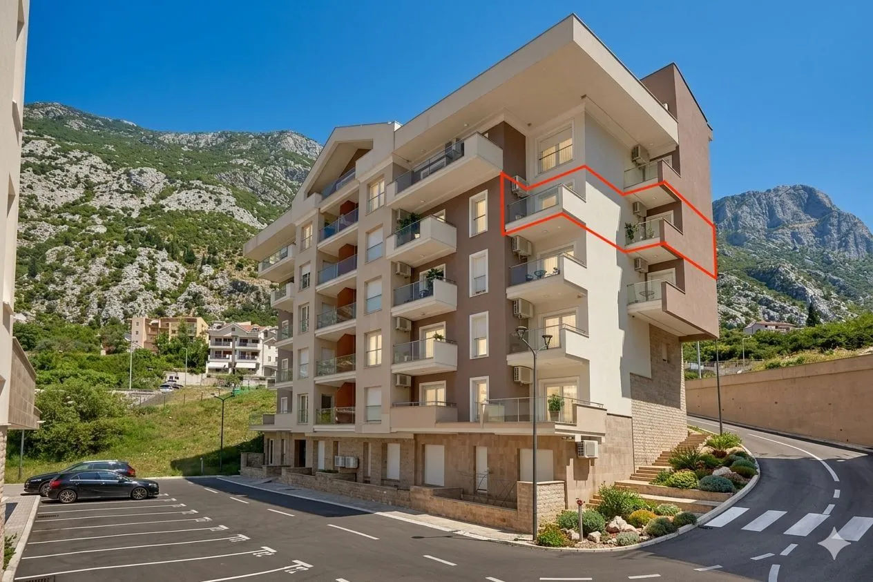 Prodaja, dvosoban stan, 52m², Dobrota, Kotor