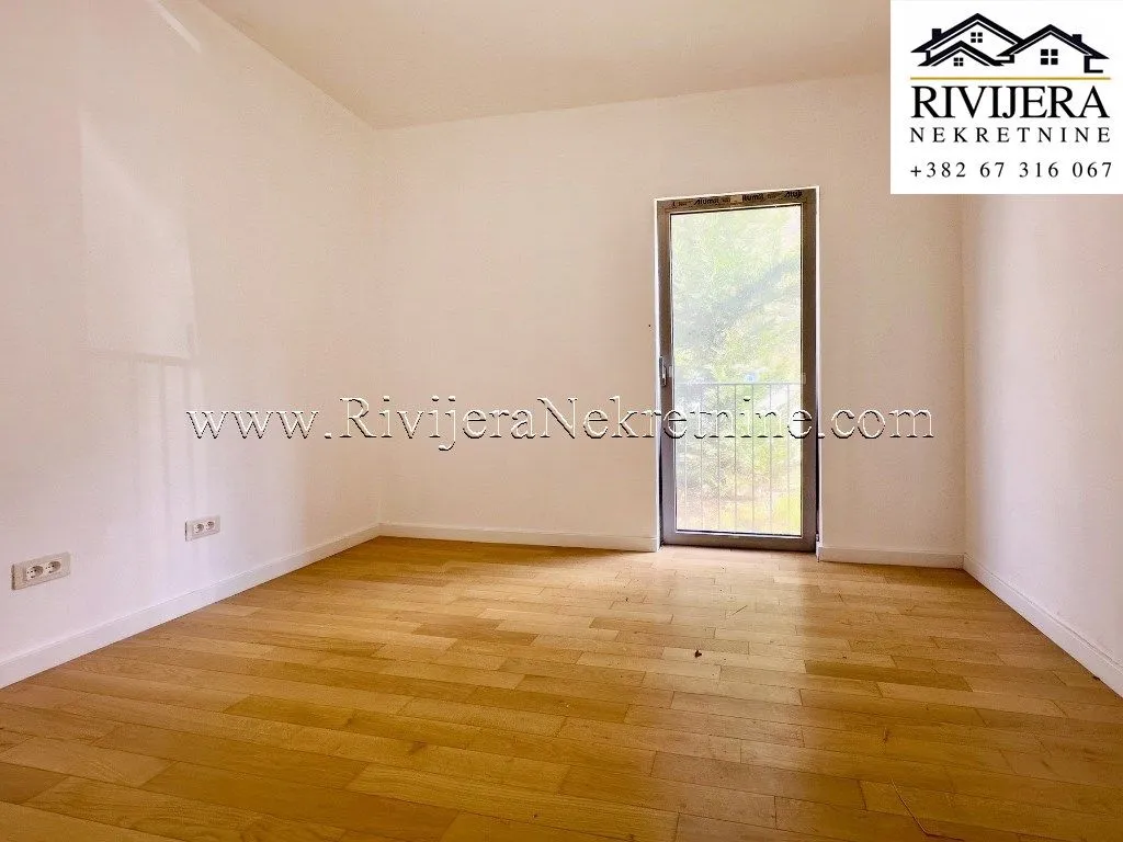 Prodaja, dvosoban stan, 75m², Dobrota, Kotor