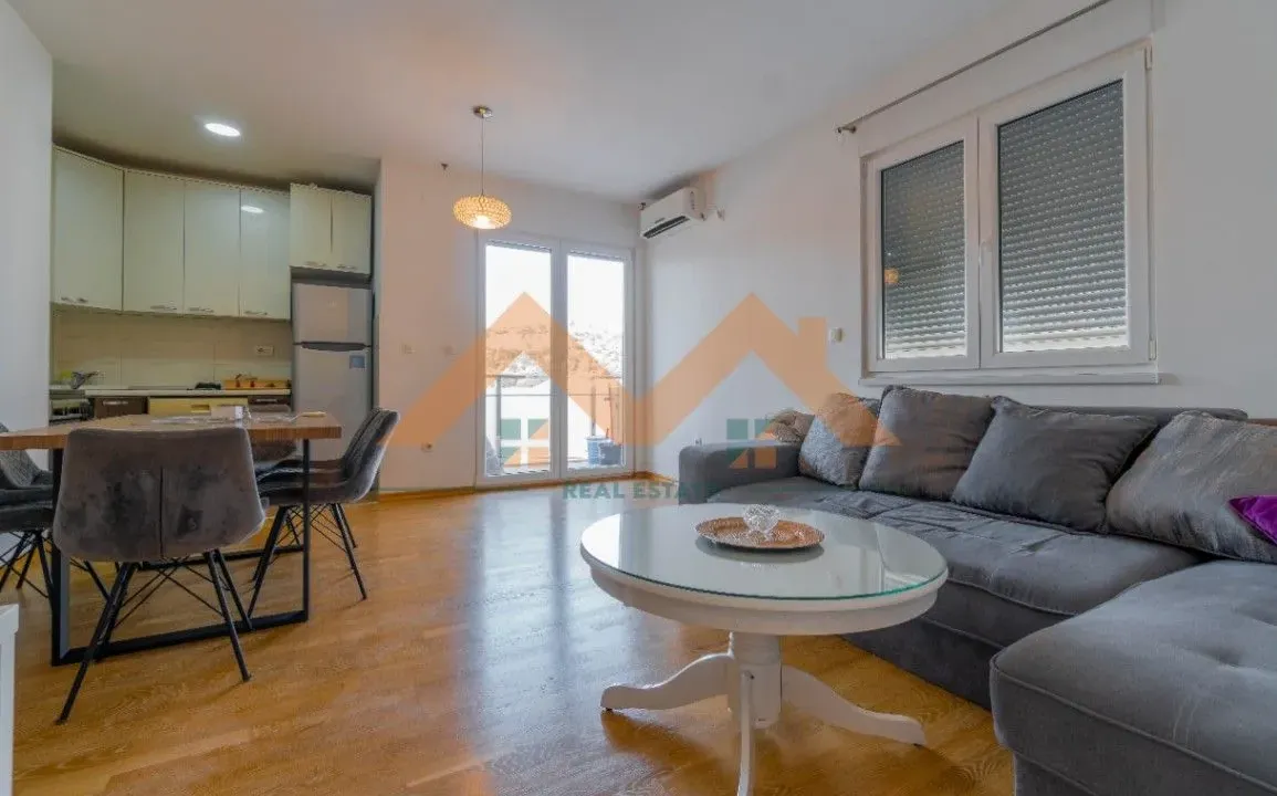 Izdavanje, dvosoban stan, 62m², Dalmatinska ulica, Podgorica