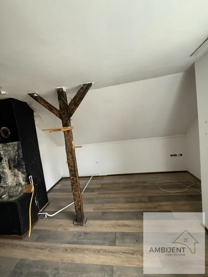 Prodaja, kuća, 80m², Novi Karlovci, Inđija