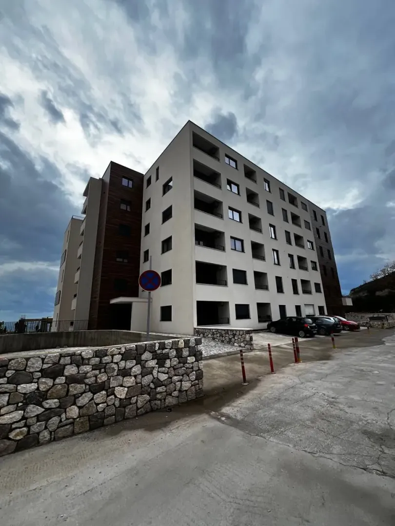 Sale, one bedroom apartment, 44m², Bečići, Budva