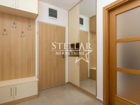 Izdavanje, jednosoban stan, 50m², Stari Aerodrom, Podgorica - image 10