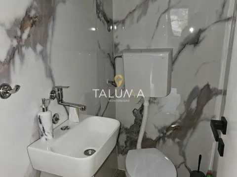 Izdavanje, poslovni prostor, 95m², Preko Morače, Podgorica - image 12