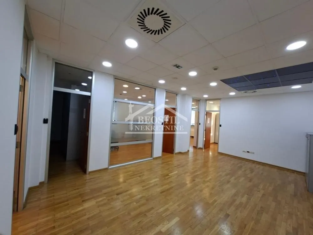 Rent, office space, 330m², Bezanijska Kosa 1, Bežanijska Kosa Sve Podlokacije