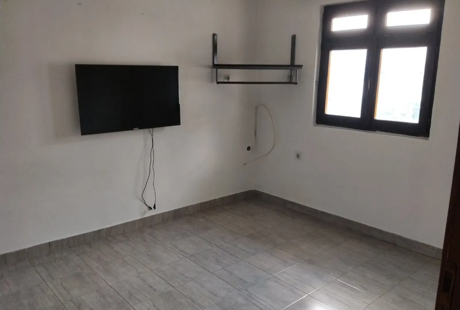 Izdavanje, kuća, 100m², Kolašin, Crna Gora