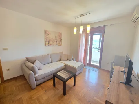 Rent, two bedroom apartment, 70m², Stari Aerodrom, Podgorica - image 13