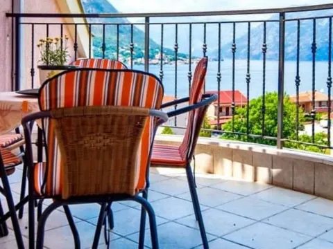 Prodaja, trosoban stan, 100m², Dobrota, Kotor - image 16