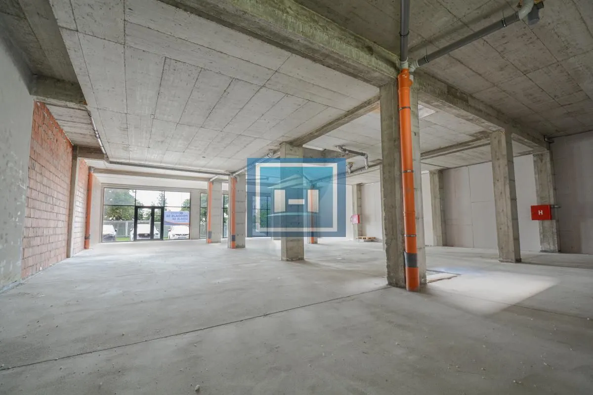 Rent, office space, 315m², Voždovac Sve Podlokacije, Beograd