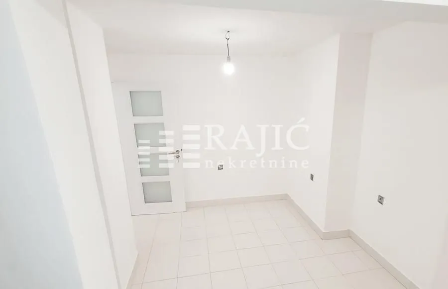 Prodaja, dvosoban stan, 60m², Voždovac Sve Podlokacije, Beograd