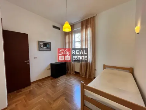 Izdavanje, četvorosoban stan, 130m², Savski Venac, Beograd - image 15