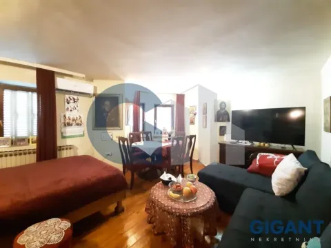 Sale, house, 250m², Savski Venac, Beograd