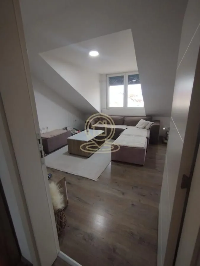 Prodaja, trosoban stan, 78m², Pantelej, Niš