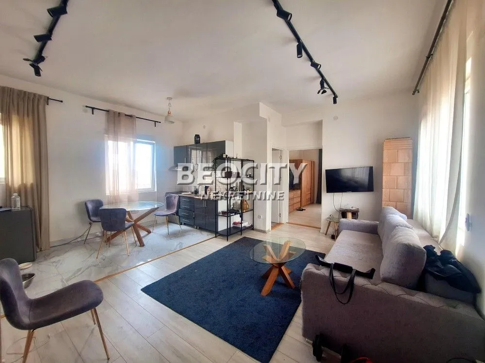 Prodaja, dvosoban stan, 48m², Skadarlija, Beograd