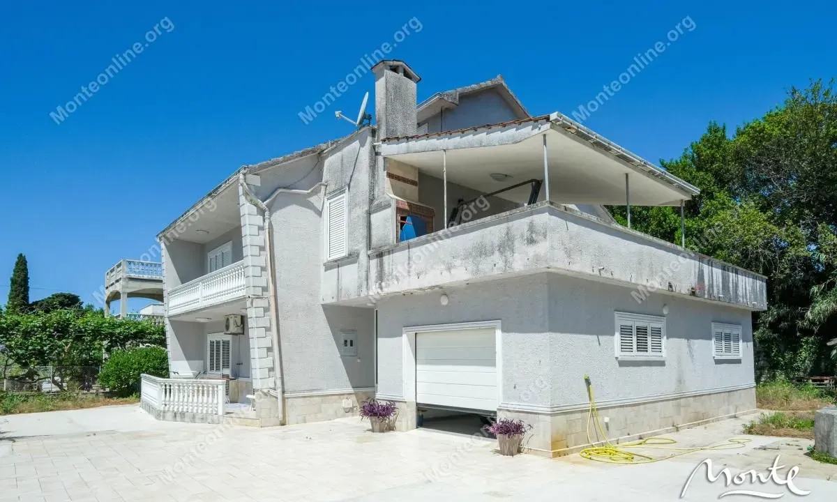 Prodaja, kuća, 300m², Tivat, Crna Gora