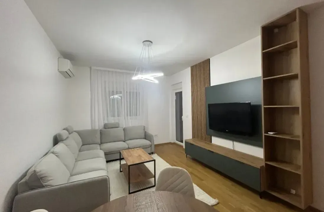 Izdavanje, jednosoban stan, 48m², Stari Aerodrom, Podgorica