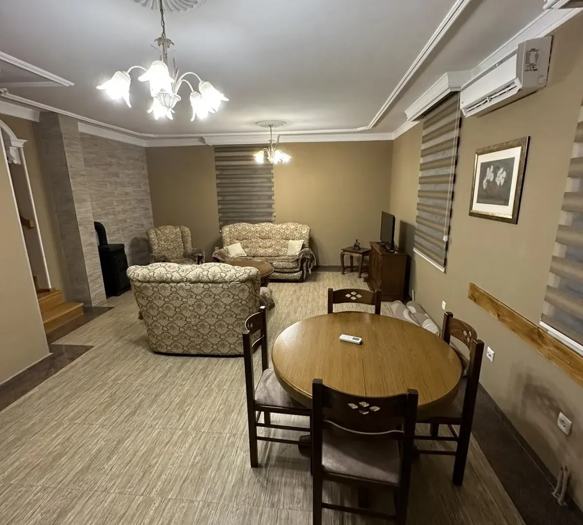 Izdavanje, kuća, 170m², Gornja Gorica, Podgorica