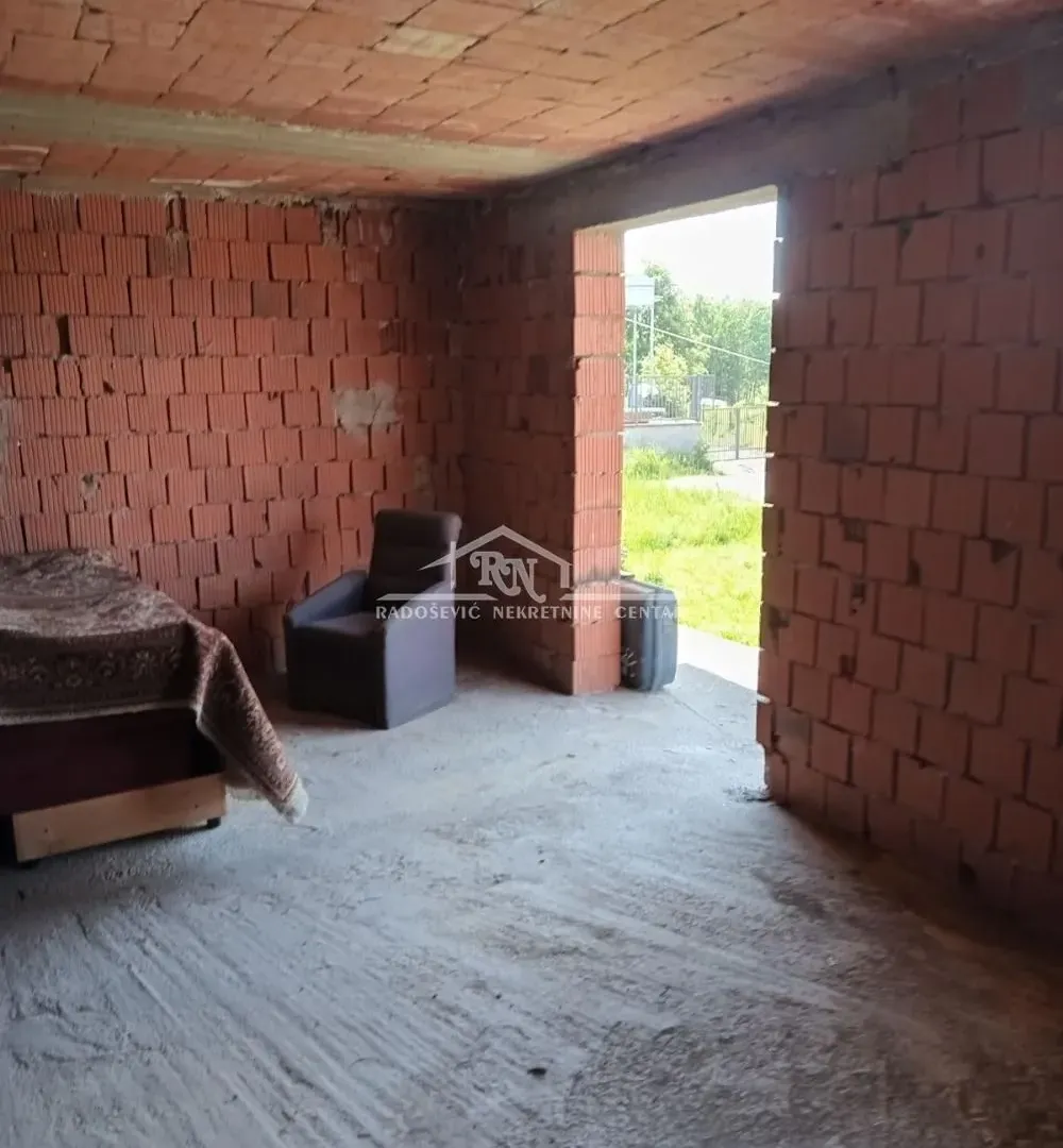 Sale, house, 607m², Lisović, Barajevo
