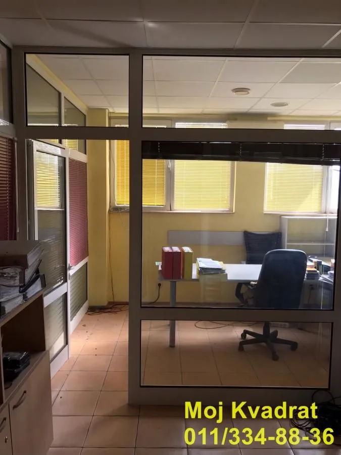 Rent, office space, 750m², Konjarnik, Voždovac Sve Podlokacije