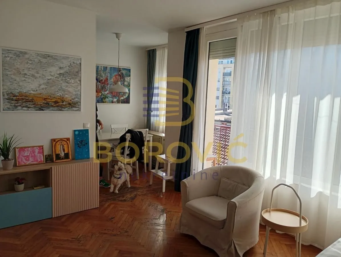 Sale, three bedroom apartment, 69m², Vračar Sve Podlokacije, Beograd