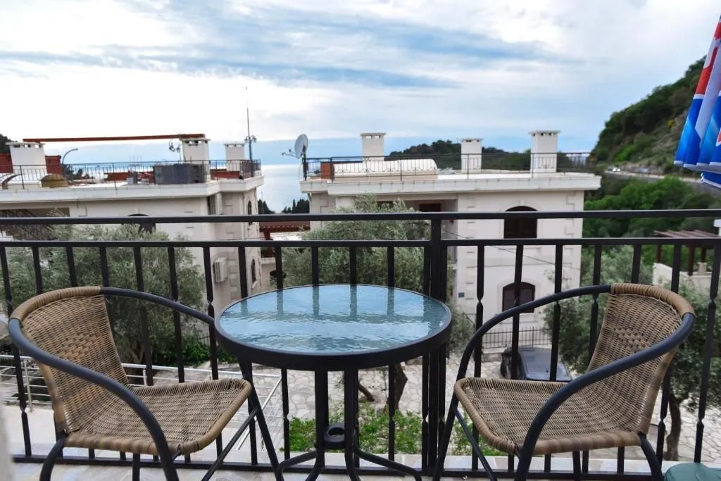 Sale, house, 179m², Petrovac, Budva