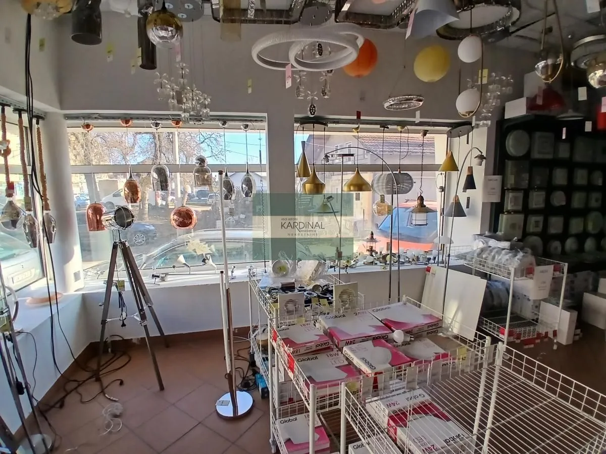 Sale, office space, 117m², Gradski stadion, Jagodina
