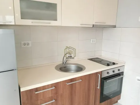 Izdavanje, jednosoban stan, 42m², City Kvart, Podgorica - image 6