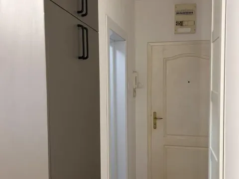 Izdavanje, garsonjera, 22m², Centar, Novi Sad - image 12