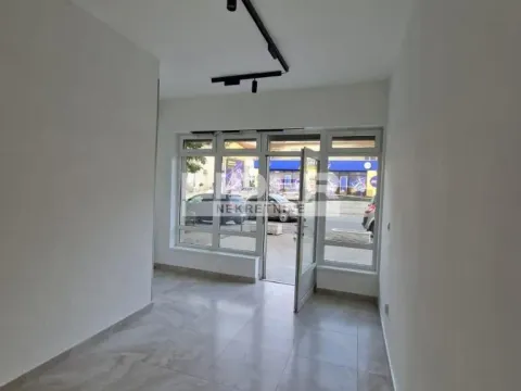 Izdavanje, poslovni prostor, 20m², Čukarica, Beograd