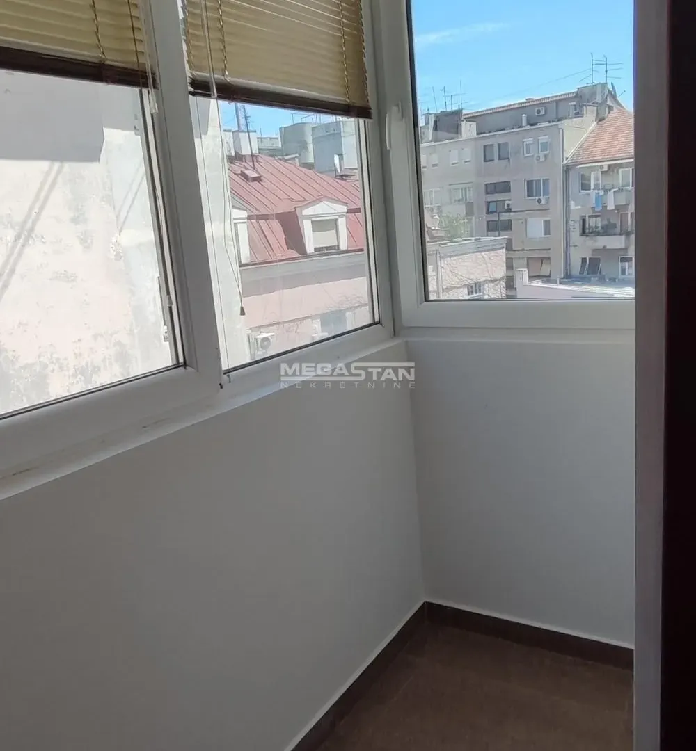 Rent, two bedroom apartment, 60m², Stari Grad, Beograd