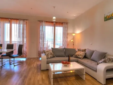 Prodaja, dvosoban stan, 83m², Zavala, Budva - image 1