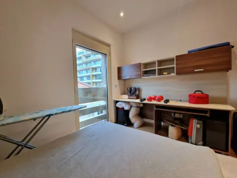 Izdavanje, dvosoban stan, 85m², Budva, Crna Gora - image 11