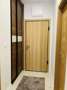 Izdavanje, jednosoban stan, 48m², City Kvart, Podgorica - image 2