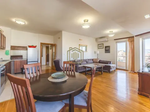 Izdavanje, dvosoban stan, 90m², Zabjelo, Podgorica - image 12