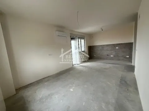 Prodaja, dvosoban stan, 53m², Centar, Smederevo - image 9