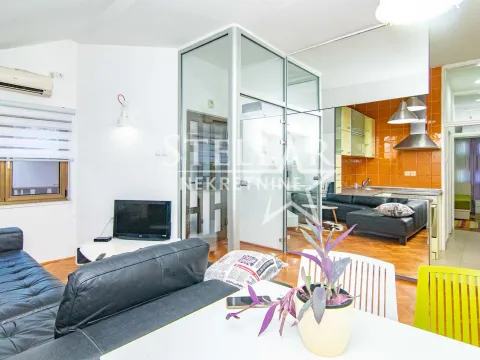 Izdavanje, jednosoban stan, 40m², Momišići, Podgorica