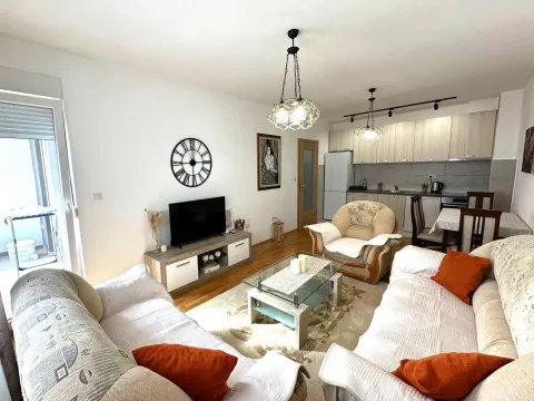 Rent, one bedroom apartment, 66m², Stari Aerodrom, Podgorica - image 2