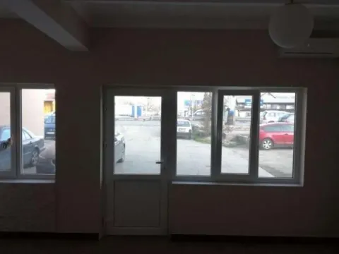 Izdavanje, poslovni prostor, 120m², Krnjaca, Palilula Sve Podlokacije - image 3