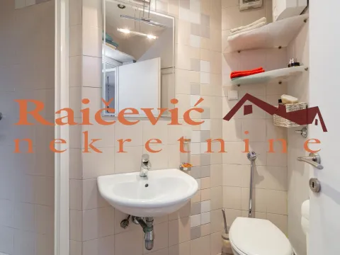 Prodaja, trosoban stan, 75m², Senjak, Beograd - image 10